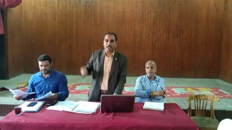 مدير تعليم الخانكة يلتقى مديري المدارس