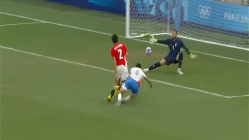 جوميز يسجل الهدف الأول لباراجواي فى مرمى منتخب مصر