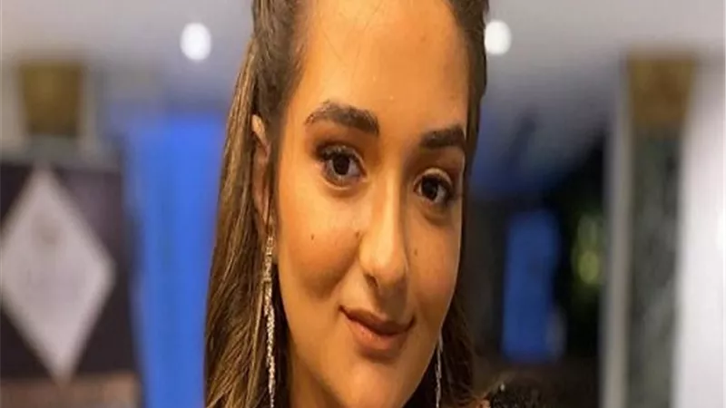 ملك أحمد زاهر عن مسلسل «أزمة ثقة»: مليء بالإثارة والتشويق