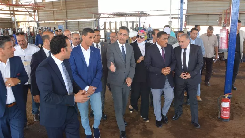 وزير التموين يتفقد مصنع تعبئة الغاز بالكيلو 16