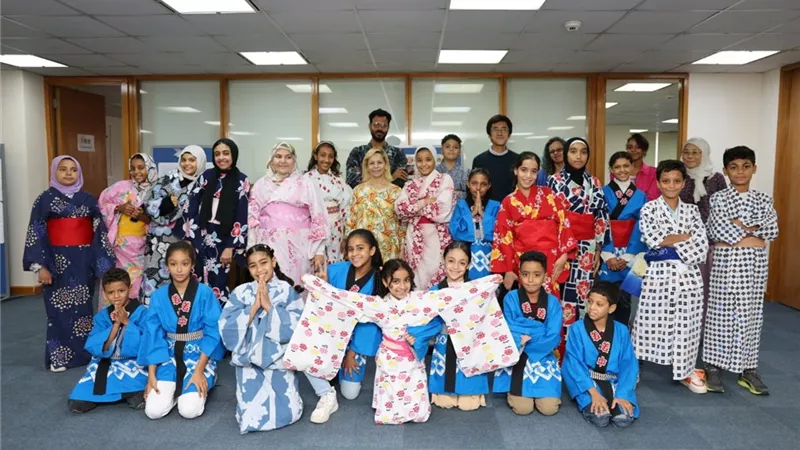 تعليم فن الأوريجامي لطلاب مدارس تحيا مصر