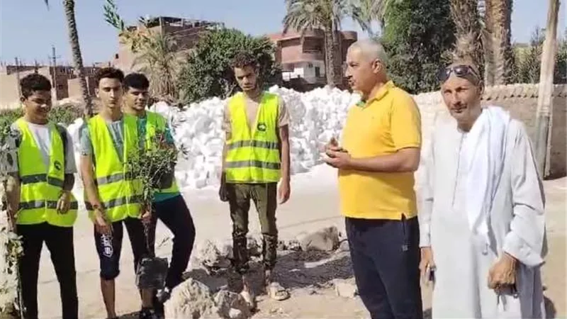 مستقبل وطن مطاي يطلق مبادرة لتمهيد الطرق ورفع القمامة