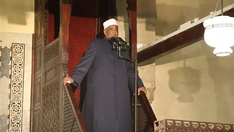 أ.د عباس شومان: العمل عبادة تقرب إلى الله وبذرة لبناء وطن مزدهر