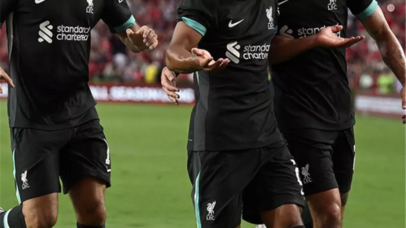 ليفربول ضد مانشستر يونايتد.. شاهد كارفاليو يسجل هدف ليفربول الأول