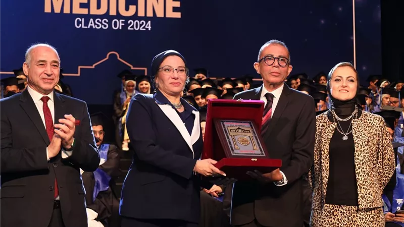 بالصور.. جامعة مصر للعلوم والتكنولوجيا تحتفل بتخرج دفعة جديدة من كلية 
