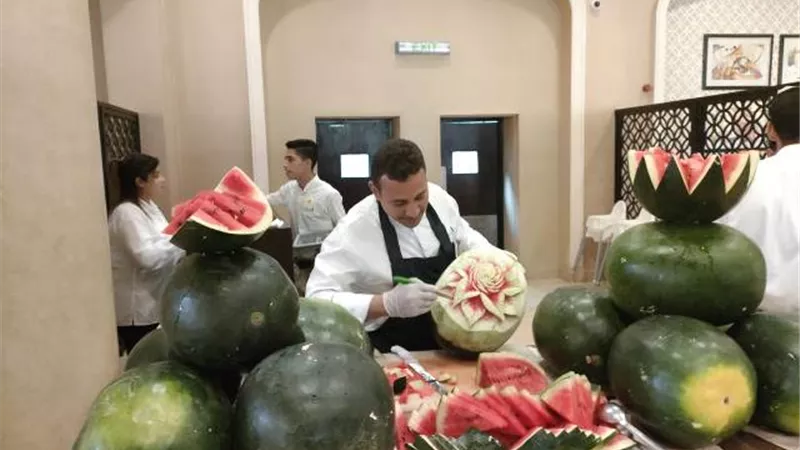 انطلاق مهرجان البطيخ بالغردقة بمشاركة 24 شيف