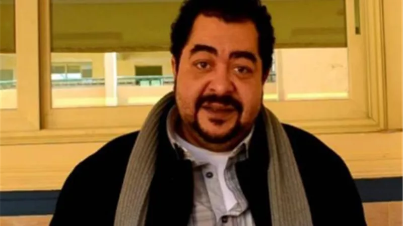 الفنان طارق عبد العزيز