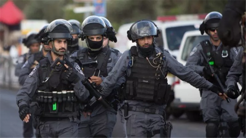 الاحتلال يغلق مدخل سلفيت الشمالي عقب عملية الطعن في تل أبيب