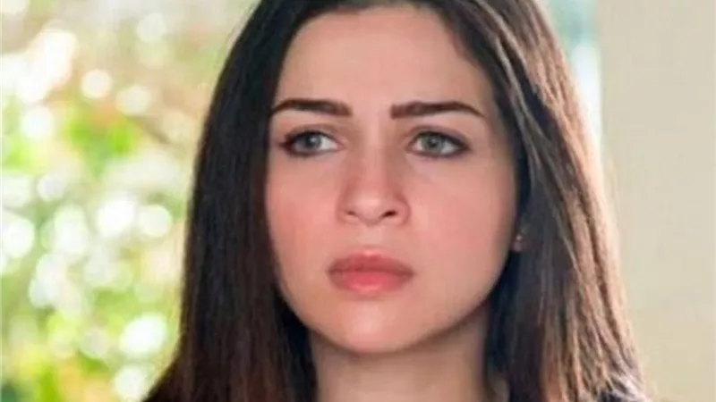 مى عز االدين من أمام الكعبة المشرفة:اللهم لبيك عمرة عن حسام شوقى