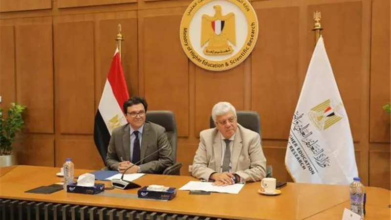 وزيرا التعليم العالي والثقافة يبحثان التعاون المشترك في تعزيز الوعي الثقافي لطلاب الجامعات