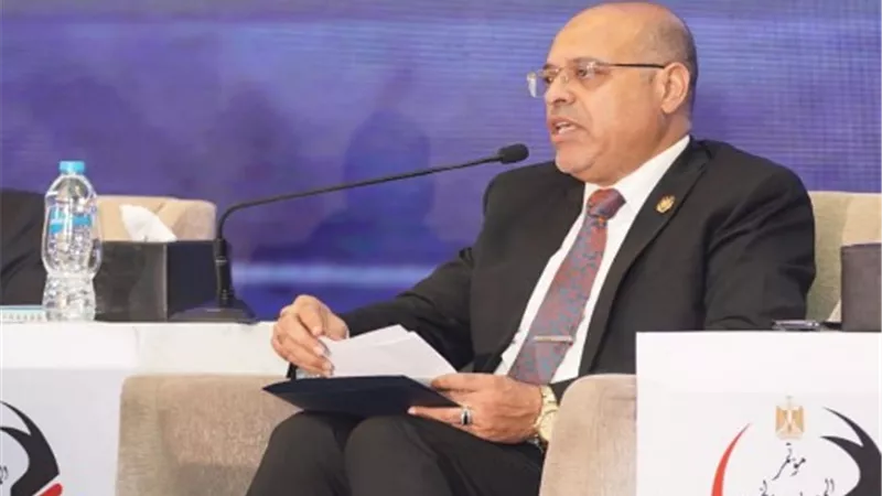 وزير العمل يشارك فعاليات 