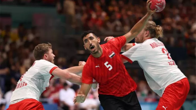 اللجنة الطبية تكشف حجم إصابة نجم منتخب مصر لكرة اليد