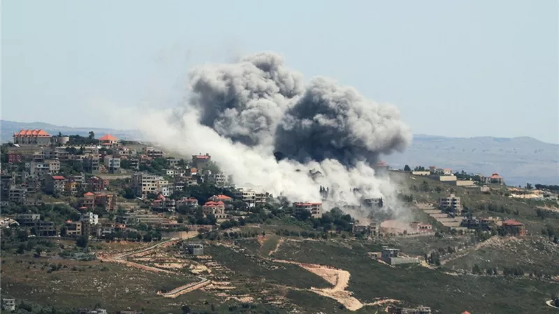 مقتل لبنانيين في غارة إسرائيلية على ميس الجبل