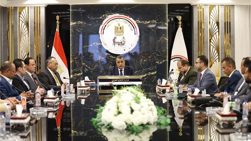 وزير الإنتاج الحربي يستعرض جهود الوزارة لدعم مجال الصناعة وخطط التطوير بالفترة المقبلة