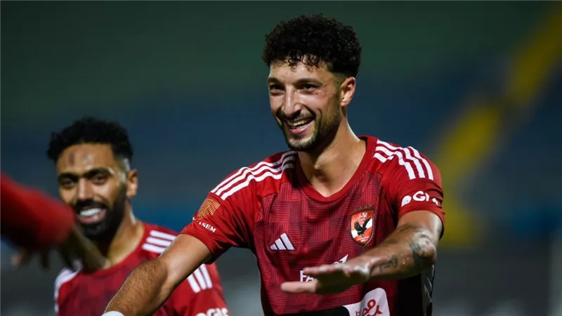 وسام أبو علي يكتفي بهدفين للأهلي أمام المقاولون في الشوط الأول