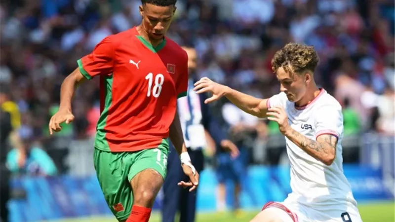 المغربي أمير ريتشاردسون على اعتاب الدوري الانجليزي
