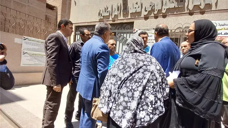 محافظ الدقهلية يفاجئ المركز التكنولوجي لخدمة المواطنين بالسنبلاوي