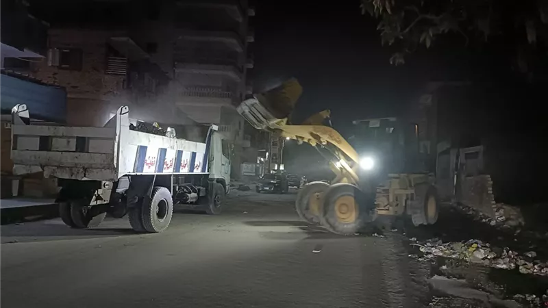 رفع تراكمات القمامة والمخلفات بمركز ومدينة الإسماعيلية