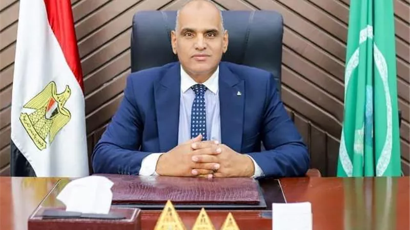 منح دراسية حكومية ل 30 من الحاصلين على الثانوية العامة