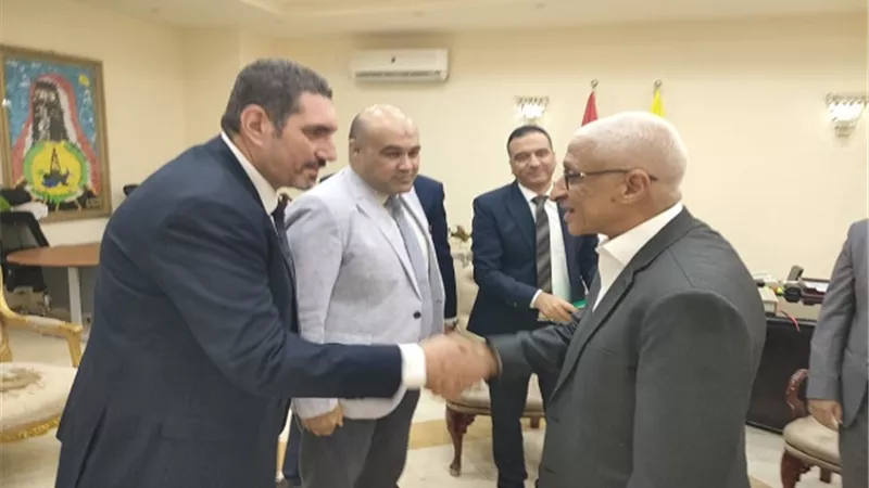 محافظ شمال سيناء يدعم تمويل المشروعات بالمحافظة