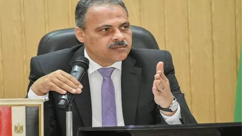 ٣٠٠ مريض بـ ٦ قرى استفادوا من قافلة مستشفى جامعة الزقازيق