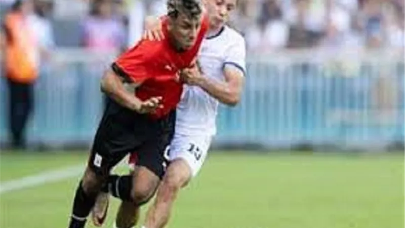 دكة بدلاء منتخب مصر الأولمبي بمباراة فرنسا بالأولمبياد
