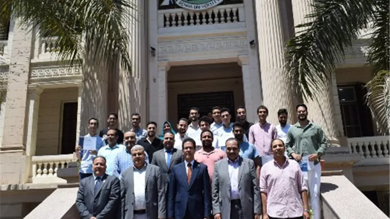 تكريم الطلاب المتميزين بالمسابقات البرمجية بجامعة بنها