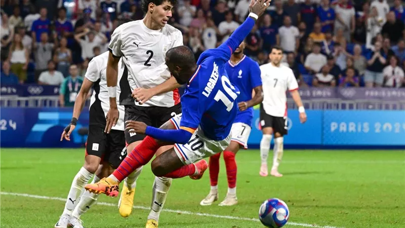الصحف العالمية تشيد بمنتخب مصر الأولمبي رغم الخسارة أمام فرنسا