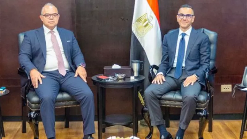 وزير الاستثمار يبحث مع رئيس 