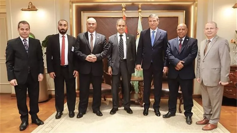 وزير الزراعة يبحث مع 