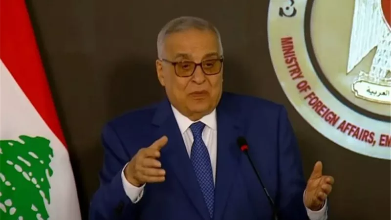 وزير الخارجية اللبناني يحذر من توسع رقعة الحرب في المنطقة