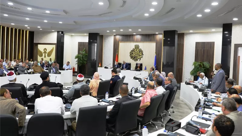 إسماعيل كمال:توفير محولات تبادلية كخطوةإستباقية لانقطاع الكهرباء