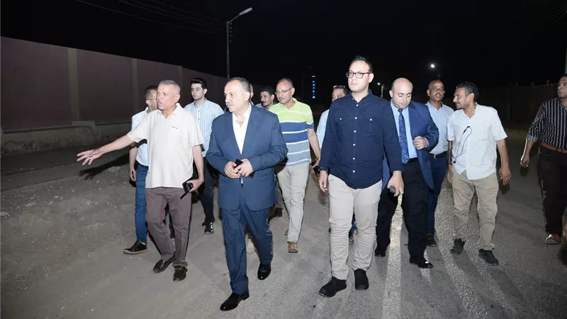 محافظ أسيوط يتفقد حملات النظافة المكبرة بطريق دير السيدة العذراء