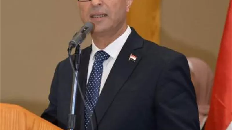 رئيس جامعة أسيوط يهنيء أبناء الجامعة الفائزين بجوائز الدولة للعام 2023