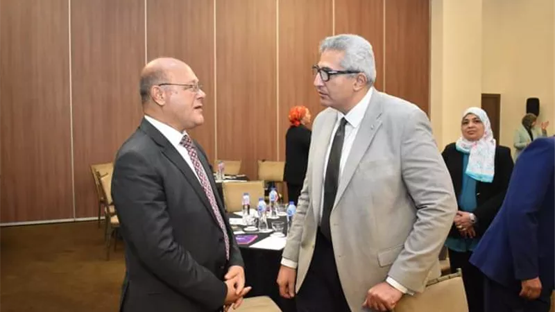 رئيس جامعة سوهاج يشارك بورشة عمل عن التدويل بالجامعات المصرية