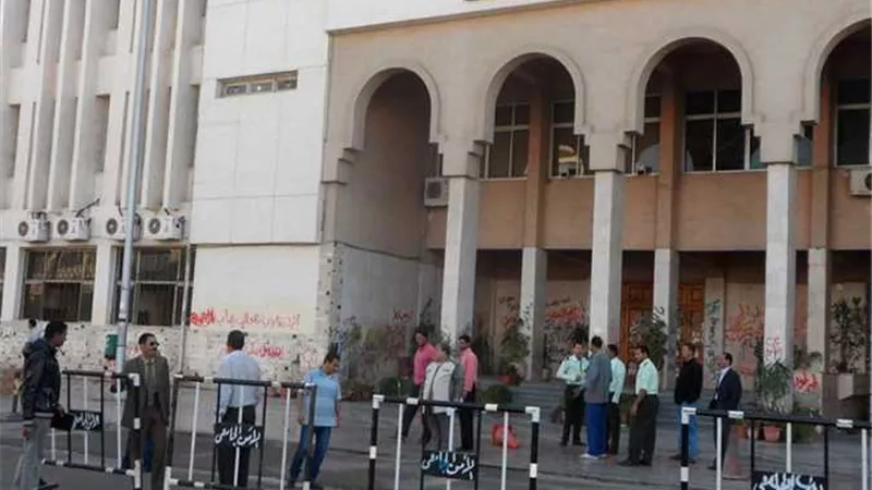 جامعة الزقازيق تحيل واقعة تجاوز خريج وخروجه عن الاعراف للتحقيق