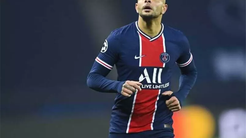 الأهلي يكشف حقيقة دخوله فى مفاوضات مع لاعب باريس سان جيرمان