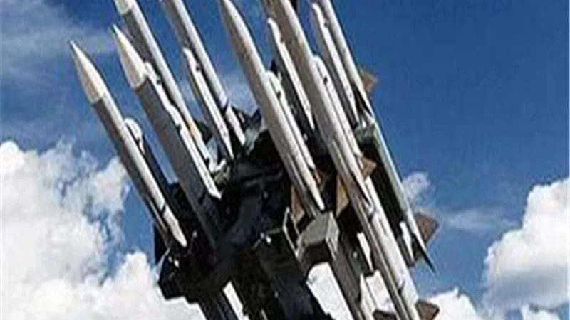 رادار وصواريخ.. إيران تحصن دفاعاتها الجوية
