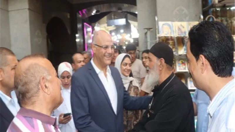 محافظ القليوبية يشارك المسيحيين فرحة مولد السيدة العذراء بمسطرد