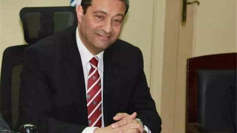 محافظ دمياط يتابع جهود الوحدات المحلية للمراكز والمدن