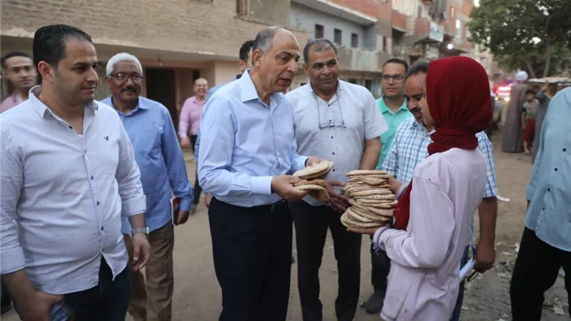 ضبط 98 مخالفة خلال حملات تموينية مكبرة على المخابز والأسواق بالمنيا