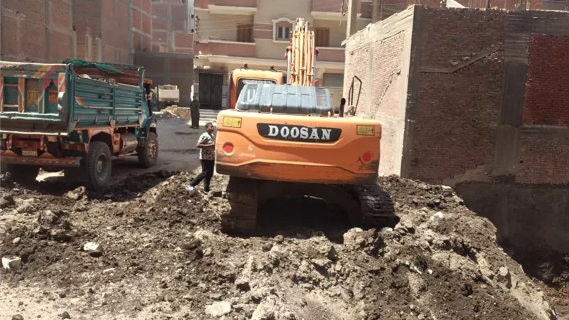 محافظ أسيوط يوجه بإستمرار حملات ازالة التعديات والاشغالات