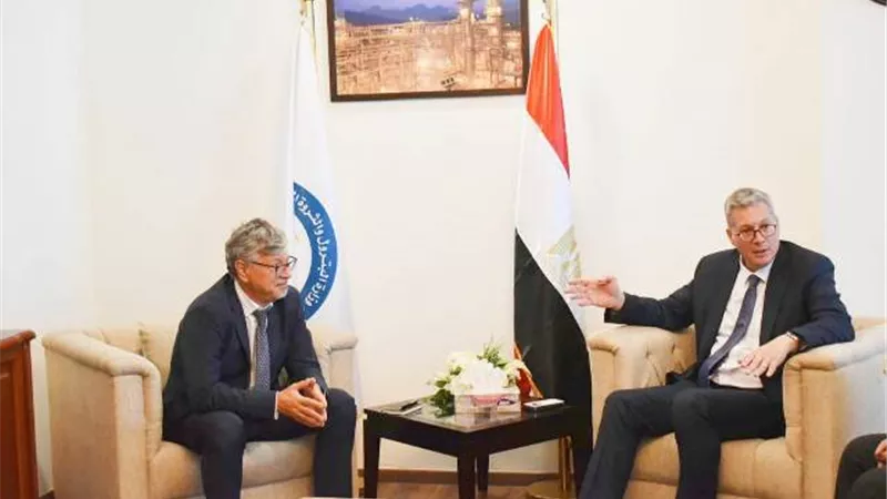 وزيرالبترول يبحث مع مديرإنرجين اليونانيةمستجدات أنشطتها للكشف عن الغاز