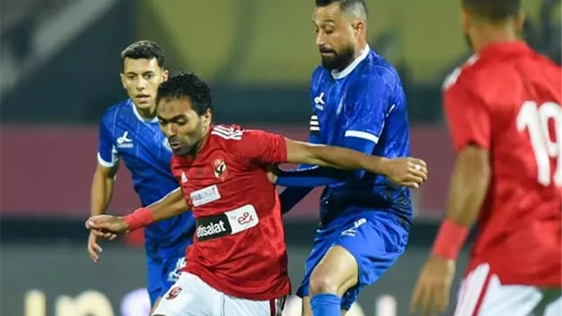 التعادل عنوان الشوط الأول لمباراة الأهلي وسموحة