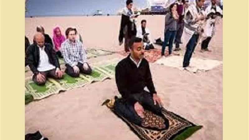 حكم إمامة الجمعة للمسافر..الإفتاء تُجيب