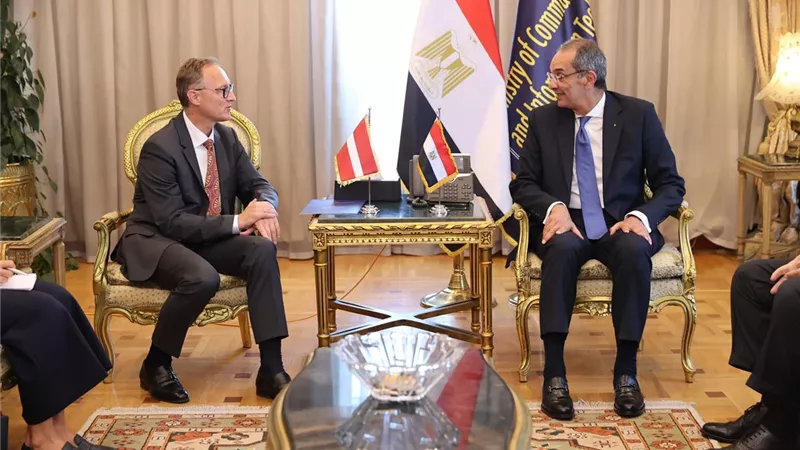 وزير الاتصالات يبحث أبرز مجالات التعاون المقترحة بين مصر ولاتفيا