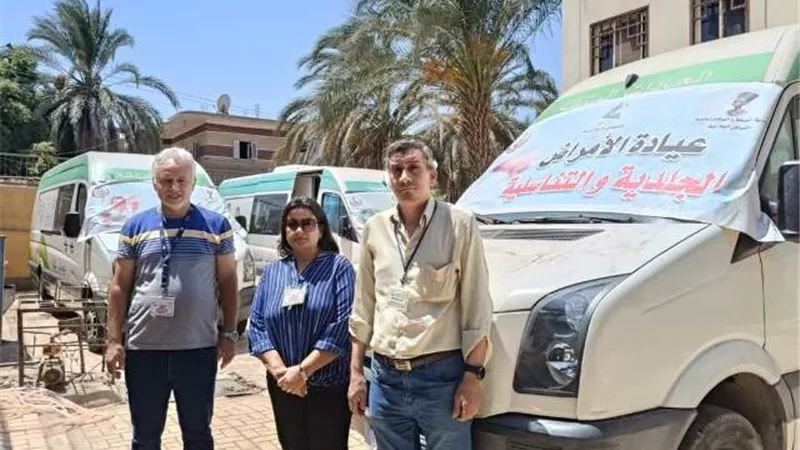 تقديم الخدمات الطبية لعدد 1594 مواطن بقرية الحتاحتة بسمالوط