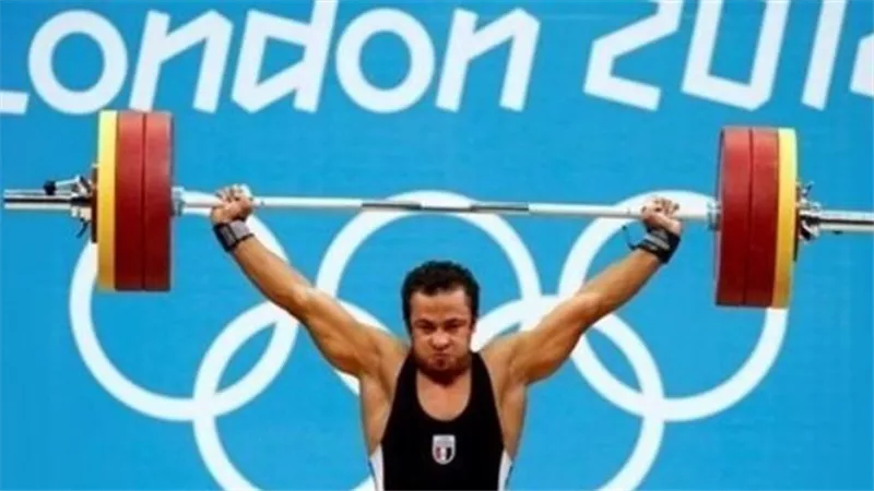 بعد 12 عاما.. طارق يحيى يتسلم برونزية رفع الاثقال