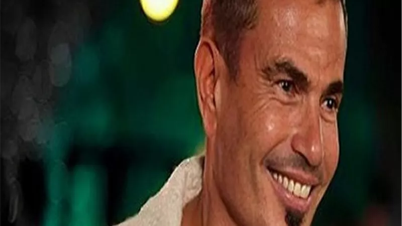 حفل عمرو دياب فى مهرجان العلمين.. فتح الأبواب للجمهور بعد قليل