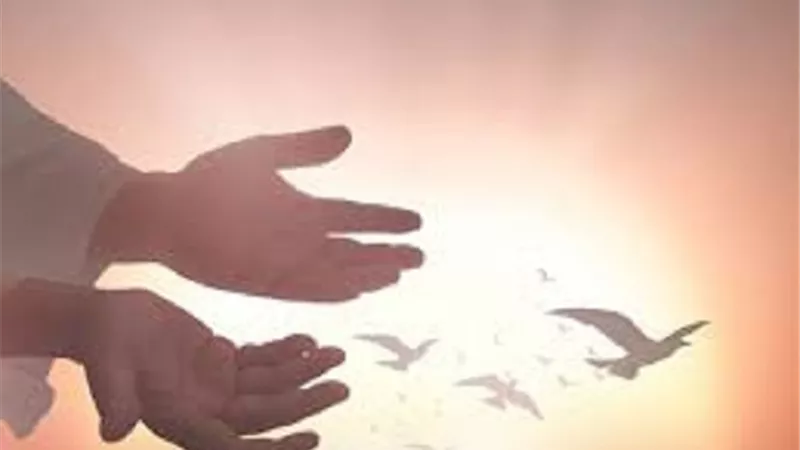 ثلاثة النفلُ فيها أفضل من الفرض